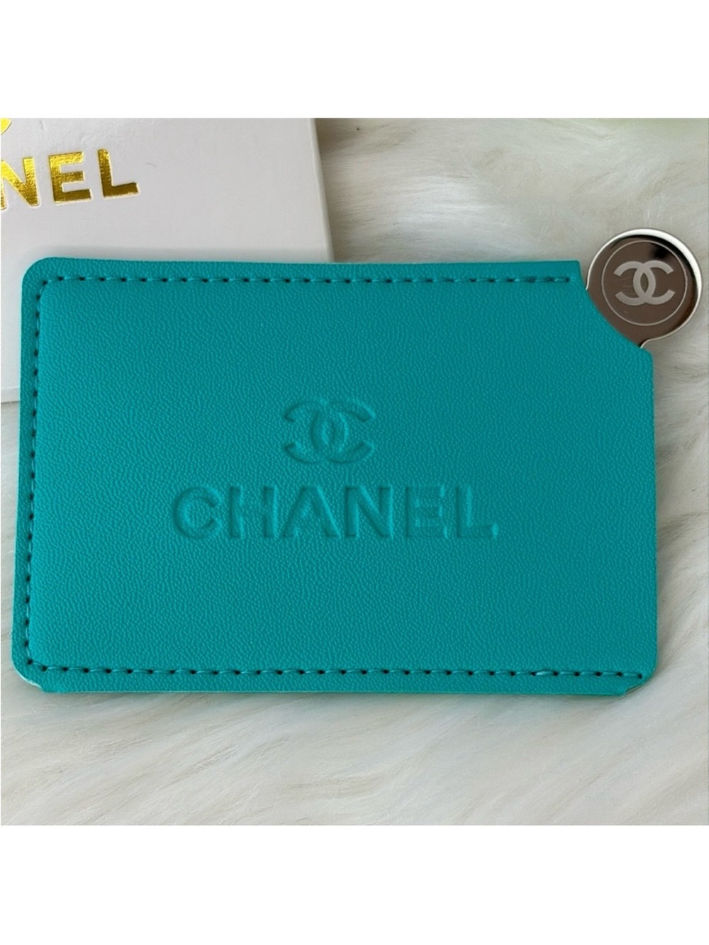 Chanel Mirror - Picture 4 of 9